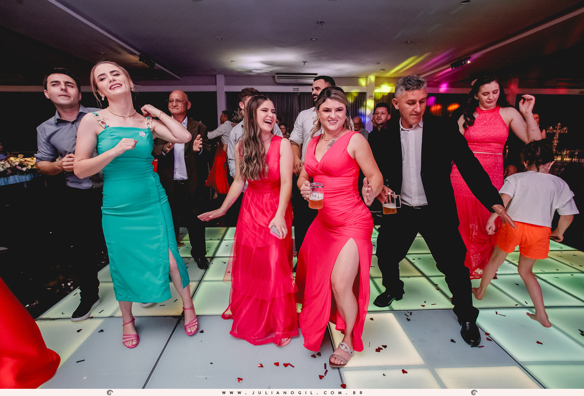 Cerimônia casamento Sandineli Bini Elvis Platini Paróquia São João Paulo II Ponta Grossa Fotógrafo Juliano Gil Irati Paraná Recepção Clube Ponta Lagoa