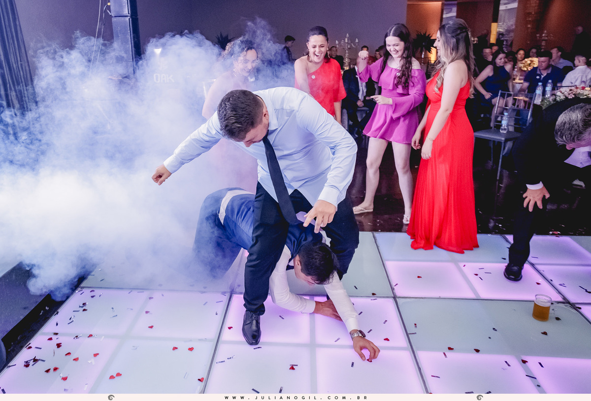 Cerimônia casamento Sandineli Bini Elvis Platini Paróquia São João Paulo II Ponta Grossa Fotógrafo Juliano Gil Irati Paraná Recepção Clube Ponta Lagoa