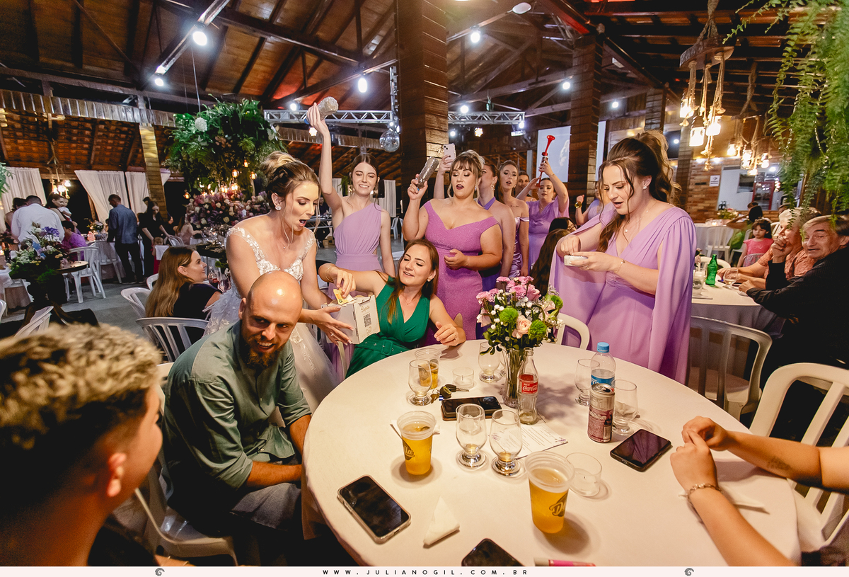 Recepção Festa de casamento Noiva Francieli Roik Noivo Anderson Ferreira de Lima fotógrafo Juliano Gil Irati Paraná Casamento Aline Xavier Aline Gabrielle Zerbinatti Igreja Imaculado Coração de Maria Rancho Vó Tereza Hotel Monte Libano
