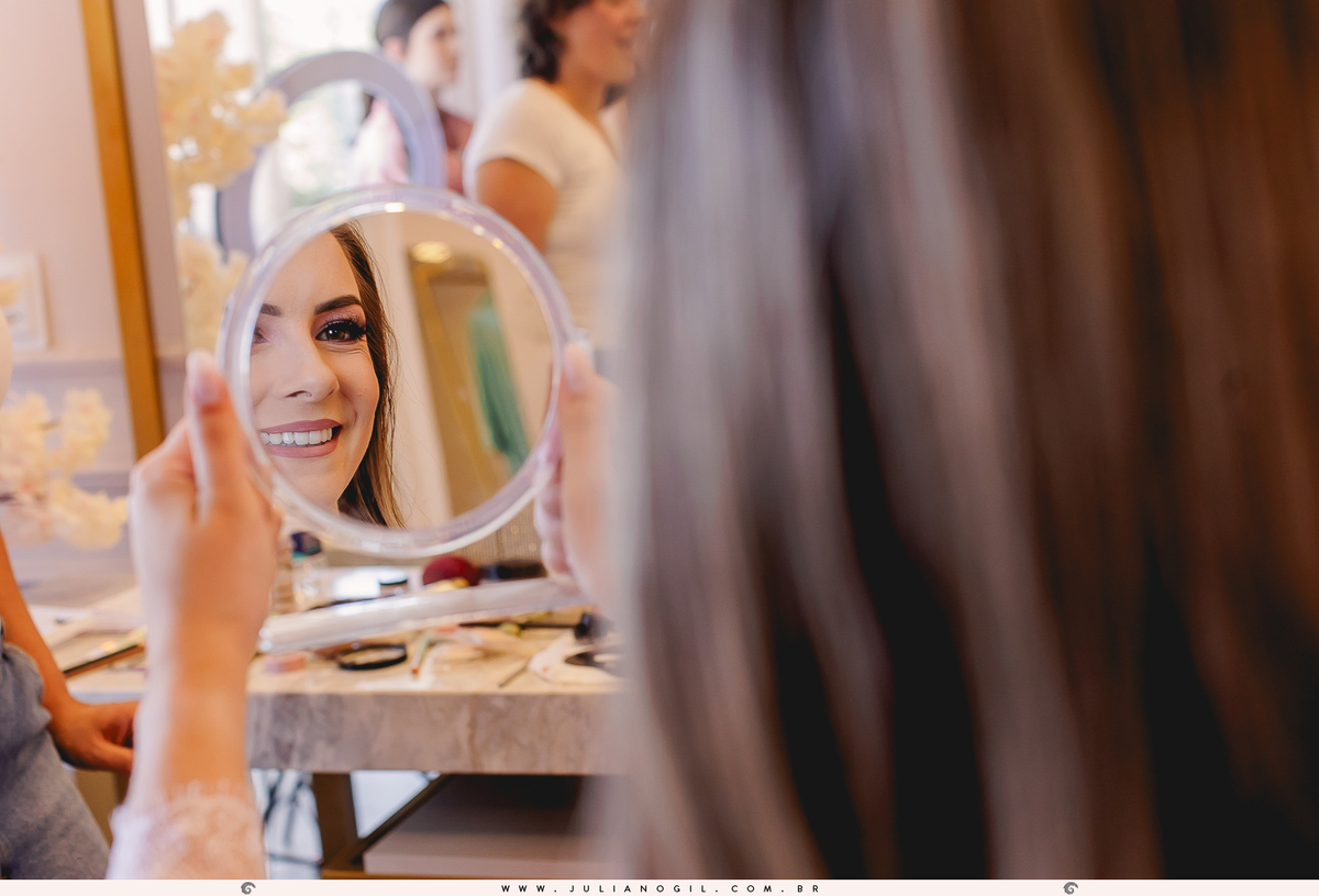 Making Of Noiva Francieli Roik fotógrafo Juliano Gil Irati Paraná Casamento Aline Xavier Aline Gabrielle Zerbinatti Igreja Imaculado Coração de Maria Rancho Vó Tereza