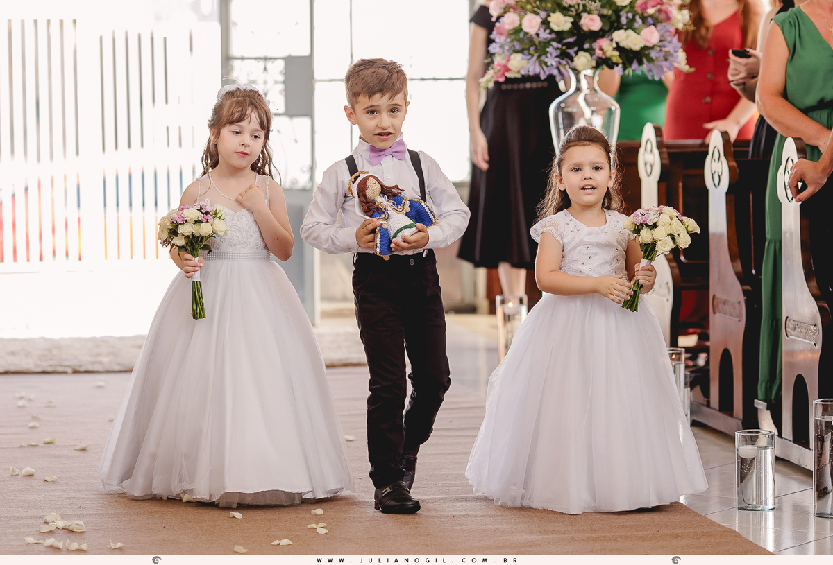 Cerimônia de casamento Noiva Francieli Roik Noivo Anderson Ferreira de Lima fotógrafo Juliano Gil Irati Paraná Casamento Aline Xavier Aline Gabrielle Zerbinatti Igreja Imaculado Coração de Maria Rancho Vó Tereza Hotel Monte Libano