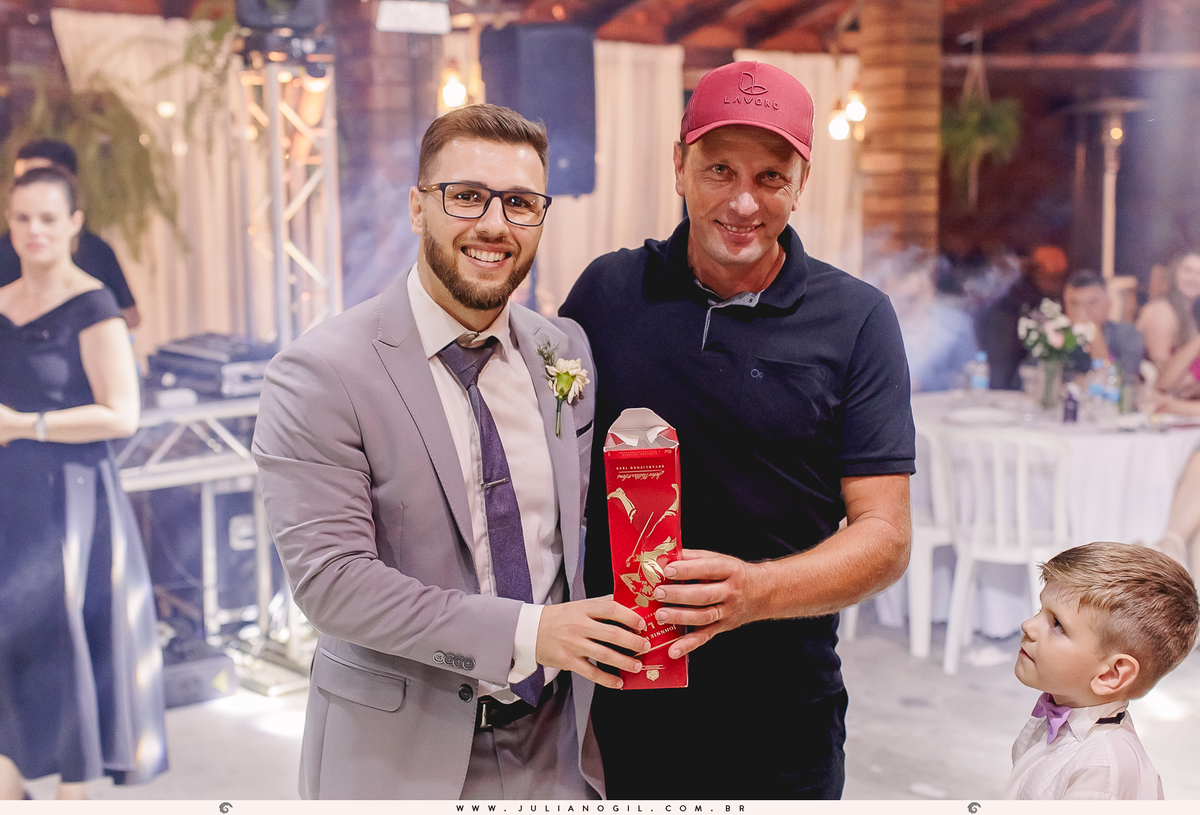 Recepção Festa de casamento Noiva Francieli Roik Noivo Anderson Ferreira de Lima fotógrafo Juliano Gil Irati Paraná Casamento Aline Xavier Aline Gabrielle Zerbinatti Igreja Imaculado Coração de Maria Rancho Vó Tereza Hotel Monte Libano