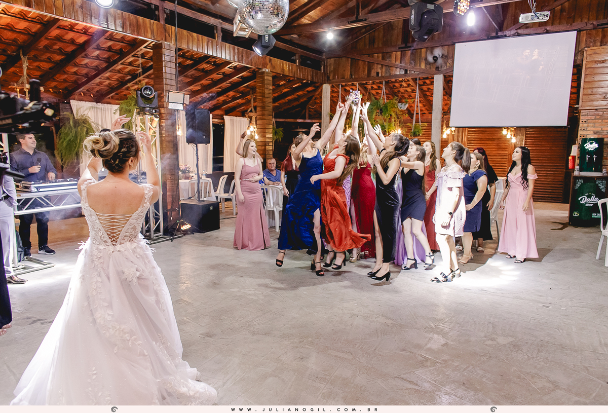 Recepção Festa de casamento Noiva Francieli Roik Noivo Anderson Ferreira de Lima fotógrafo Juliano Gil Irati Paraná Casamento Aline Xavier Aline Gabrielle Zerbinatti Igreja Imaculado Coração de Maria Rancho Vó Tereza Hotel Monte Libano