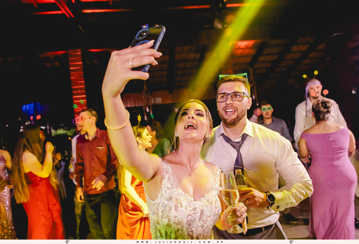 Recepção Festa de casamento Noiva Francieli Roik Noivo Anderson Ferreira de Lima fotógrafo Juliano Gil Irati Paraná Casamento Aline Xavier Aline Gabrielle Zerbinatti Igreja Imaculado Coração de Maria Rancho Vó Tereza Hotel Monte Libano