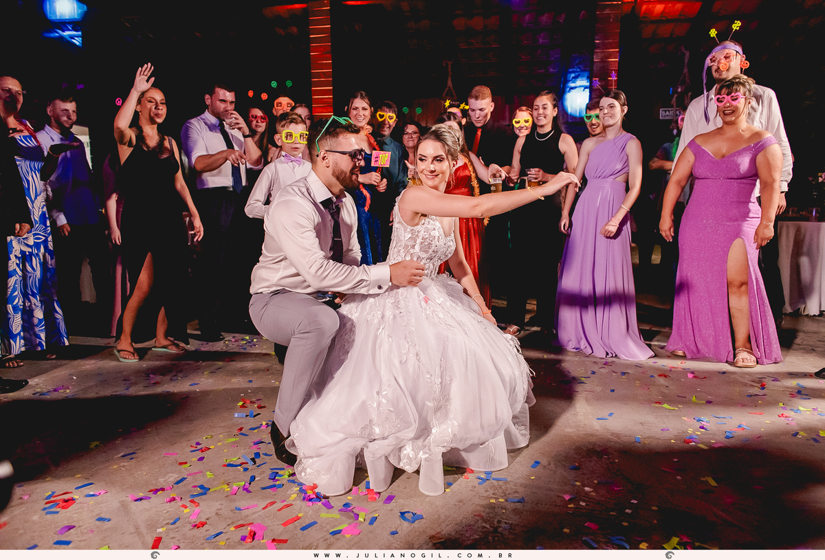 Recepção Festa de casamento Noiva Francieli Roik Noivo Anderson Ferreira de Lima fotógrafo Juliano Gil Irati Paraná Casamento Aline Xavier Aline Gabrielle Zerbinatti Igreja Imaculado Coração de Maria Rancho Vó Tereza Hotel Monte Libano