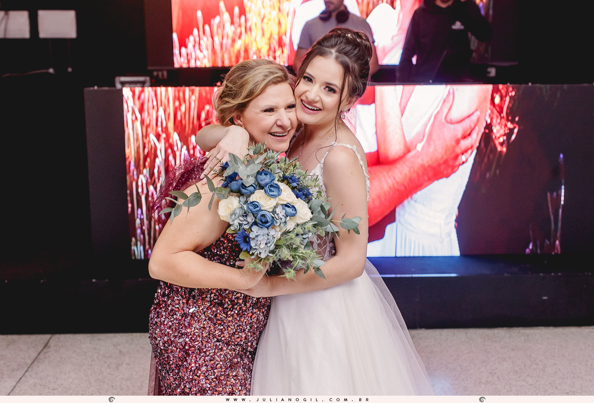 Casamento Jeferson Girotto Carol Jacumasso Santuário São Francisco de Assis curitiba  irati Paraná fotógrafo de casamento juliano gil