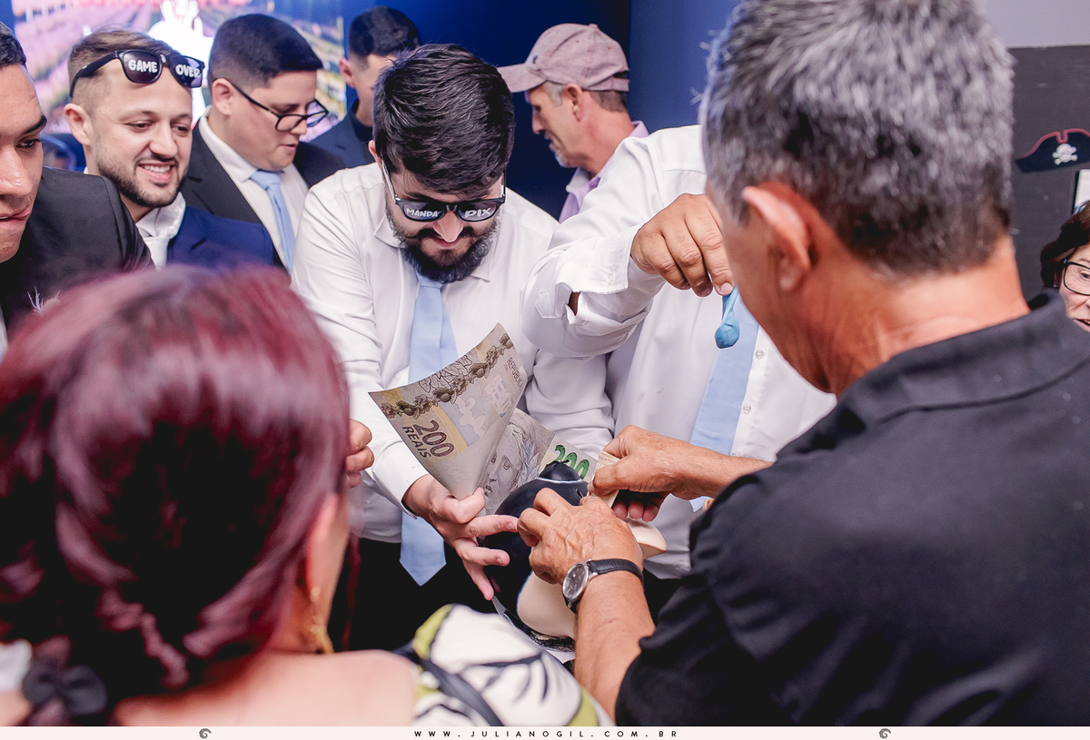 Casamento Jeferson Girotto Carol Jacumasso Santuário São Francisco de Assis curitiba  irati Paraná fotógrafo de casamento juliano gil