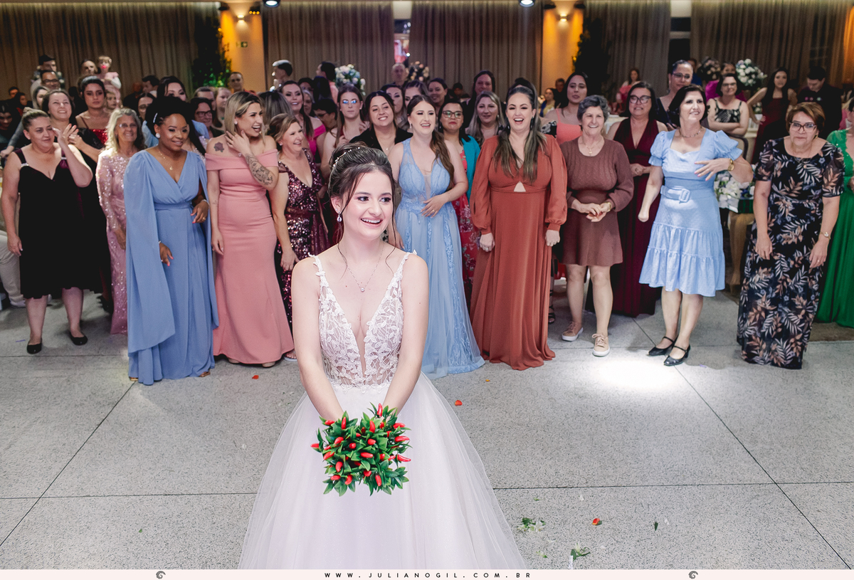 Casamento Jeferson Girotto Carol Jacumasso Santuário São Francisco de Assis curitiba  irati Paraná fotógrafo de casamento juliano gil