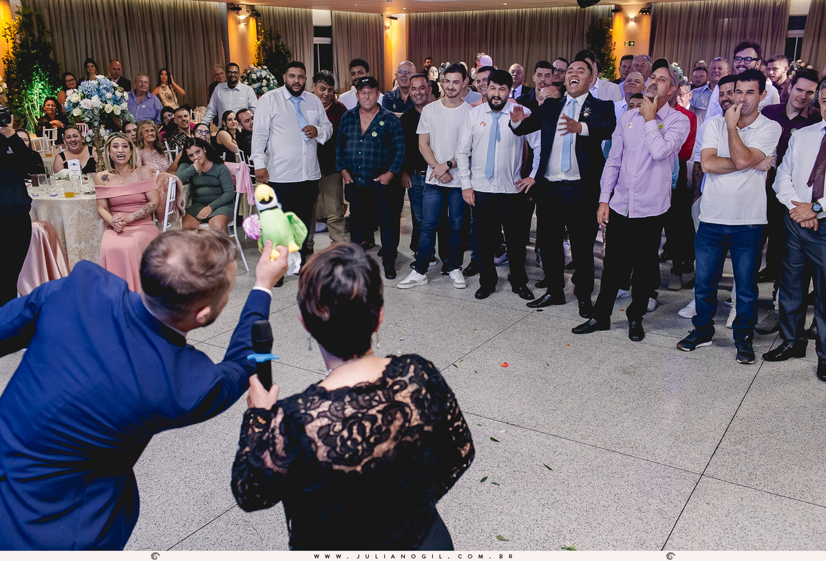 Casamento Jeferson Girotto Carol Jacumasso Santuário São Francisco de Assis curitiba  irati Paraná fotógrafo de casamento juliano gil