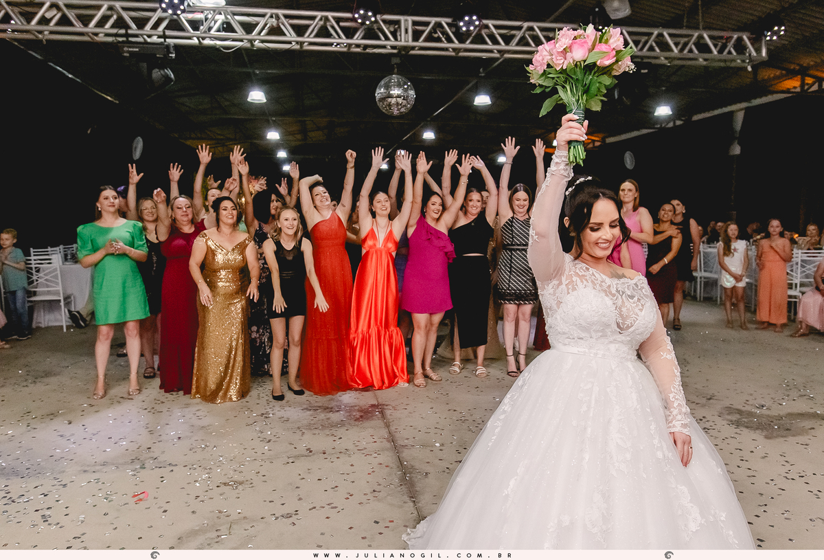 Recepção Festa de Casamento Noiva Ana Claudia dos Santos Noivo Luiz Fernando Grabowski Paróquia São Pedro Apóstolo Salão de Festa Capela Nossa Senhora Aparecida Fotógrafo Juliano Gil Mallet Paraná Irati Casamento