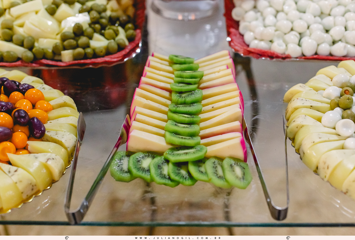Recepção Festa de Casamento Noiva Ana Claudia dos Santos Noivo Luiz Fernando Grabowski Paróquia São Pedro Apóstolo Salão de Festa Capela Nossa Senhora Aparecida Fotógrafo Juliano Gil Mallet Paraná Irati Casamento Decoração
