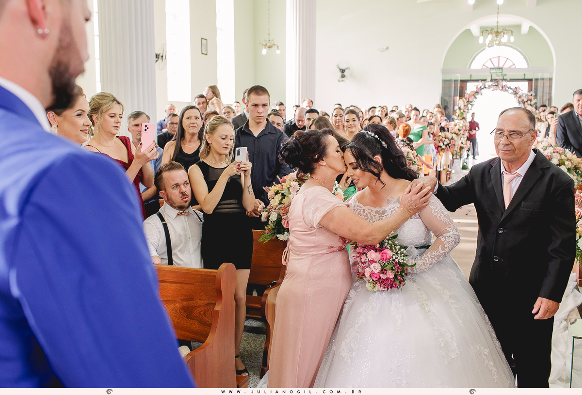 Casamento Noiva Ana Claudia dos Santos Noivo Luiz Fernando Grabowski Paróquia São Pedro Apóstolo Salão de Festa Capela Nossa Senhora Aparecida Fotógrafo Juliano Gil Mallet Paraná Irati Casamento