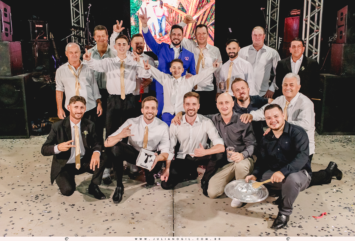 Recepção Festa de Casamento Noiva Ana Claudia dos Santos Noivo Luiz Fernando Grabowski Paróquia São Pedro Apóstolo Salão de Festa Capela Nossa Senhora Aparecida Fotógrafo Juliano Gil Mallet Paraná Irati Casamento