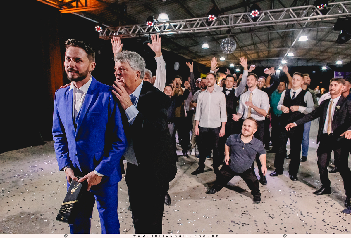 Recepção Festa de Casamento Noiva Ana Claudia dos Santos Noivo Luiz Fernando Grabowski Paróquia São Pedro Apóstolo Salão de Festa Capela Nossa Senhora Aparecida Fotógrafo Juliano Gil Mallet Paraná Irati Casamento