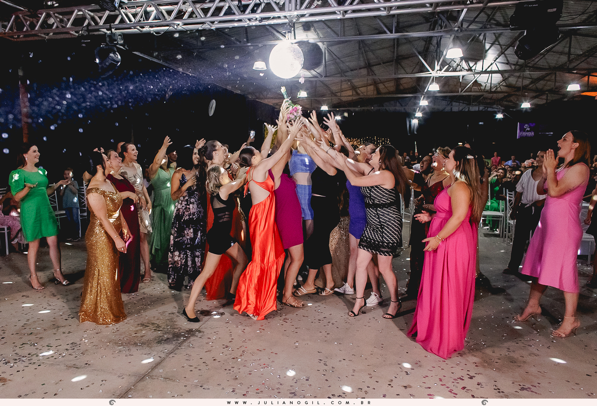 Recepção Festa de Casamento Noiva Ana Claudia dos Santos Noivo Luiz Fernando Grabowski Paróquia São Pedro Apóstolo Salão de Festa Capela Nossa Senhora Aparecida Fotógrafo Juliano Gil Mallet Paraná Irati Casamento