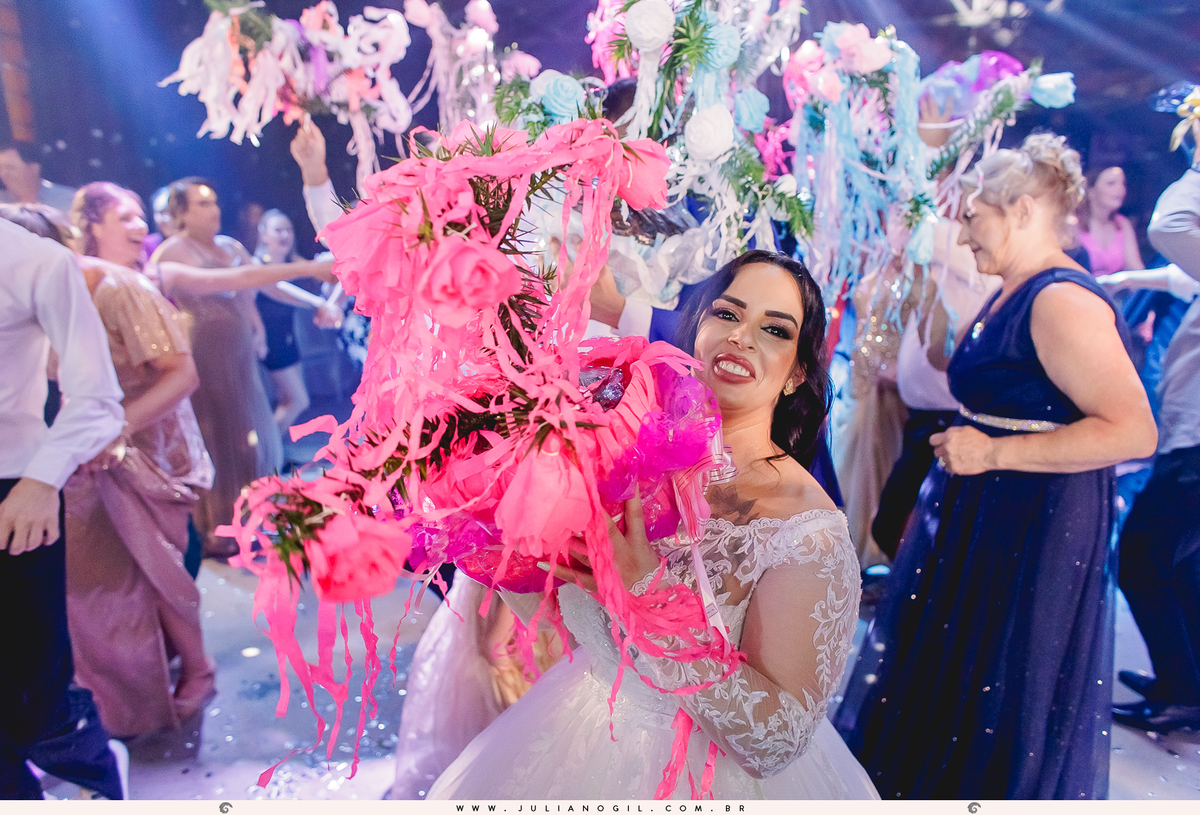 Recepção Festa de Casamento Noiva Ana Claudia dos Santos Noivo Luiz Fernando Grabowski Paróquia São Pedro Apóstolo Salão de Festa Capela Nossa Senhora Aparecida Fotógrafo Juliano Gil Mallet Paraná Irati Casamento