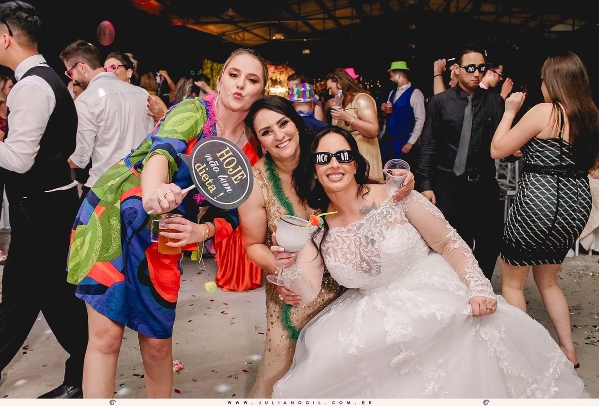 Recepção Festa de Casamento Noiva Ana Claudia dos Santos Noivo Luiz Fernando Grabowski Paróquia São Pedro Apóstolo Salão de Festa Capela Nossa Senhora Aparecida Fotógrafo Juliano Gil Mallet Paraná Irati Casamento