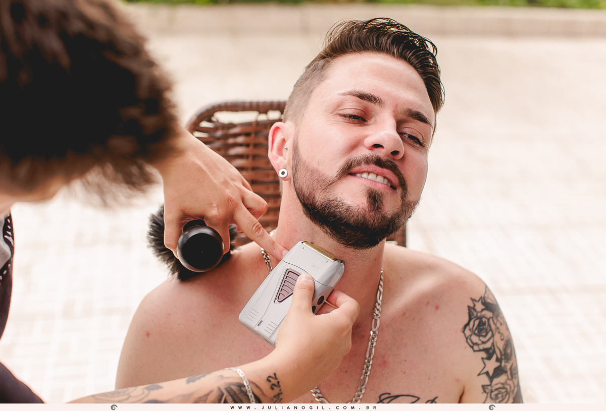 Making of Noivo Luiz Fernando Grabowski Paróquia São Pedro Apóstolo Salão de Festa Capela Nossa Senhora Aparecida Fotógrafo Juliano Gil Mallet Paraná Irati Casamento