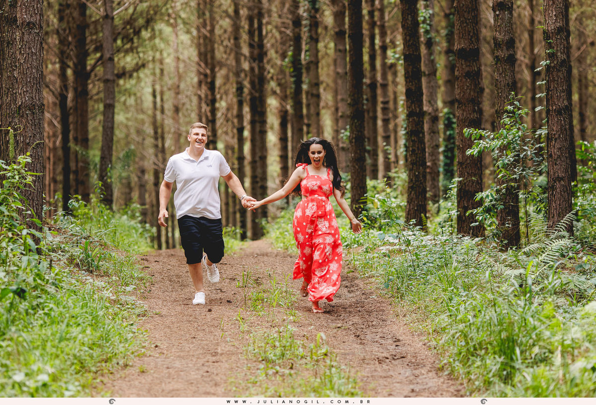 Pré Casamento noivo noiva Gabriela e Andrian casamento Prudentópolis Irati Paraná Itapará Cachoeira ar livre ensaio externo country plantação fotógrafo Juliano Gil casal fazenda minas gerais belo horizonte