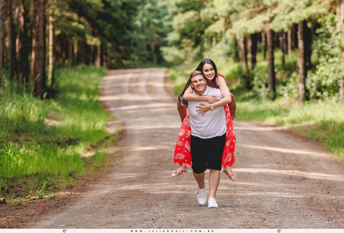 Pré Casamento noivo noiva Gabriela e Andrian casamento Prudentópolis Irati Paraná Itapará Cachoeira ar livre ensaio externo country plantação fotógrafo Juliano Gil casal fazenda minas gerais belo horizonte