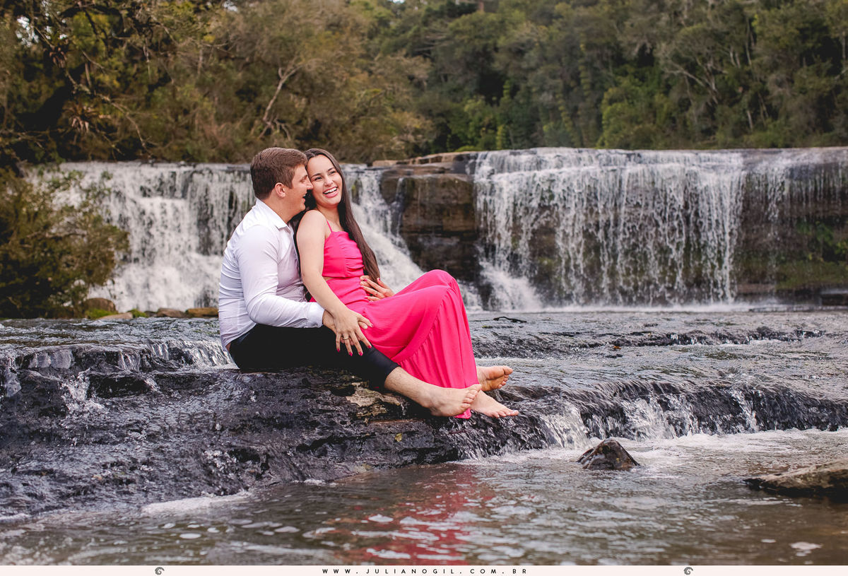 Pré Casamento noivo noiva Gabriela e Andrian casamento Prudentópolis Irati Paraná Itapará Cachoeira ar livre ensaio externo country plantação fotógrafo Juliano Gil casal fazenda minas gerais belo horizonte