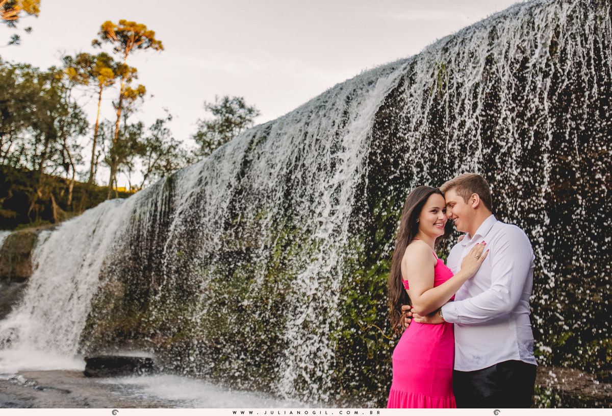Pré Casamento noivo noiva Gabriela e Andrian casamento Prudentópolis Irati Paraná Itapará Cachoeira ar livre ensaio externo country plantação fotógrafo Juliano Gil casal fazenda minas gerais belo horizonte