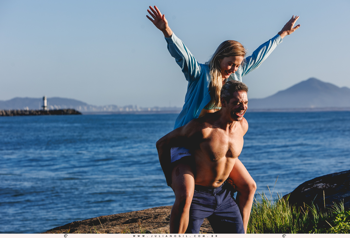 pré casamento casamento fotógrafo Juliano Gil paraná santa catarina itajaí florianópolis praia navio joice eduardo guarapuava irati ensaio casal noivos 