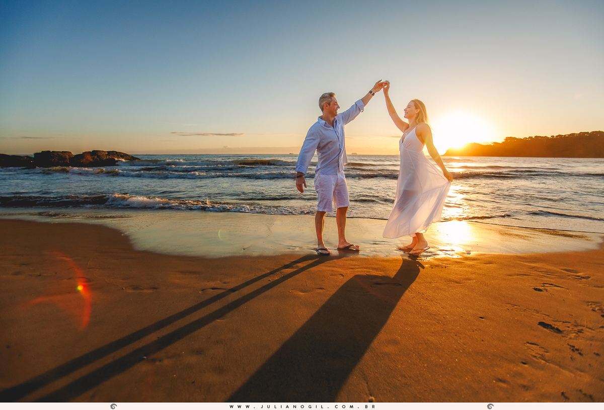 pré casamento casamento fotógrafo Juliano Gil paraná santa catarina itajaí florianópolis praia navio joice eduardo guarapuava irati ensaio casal noivos 