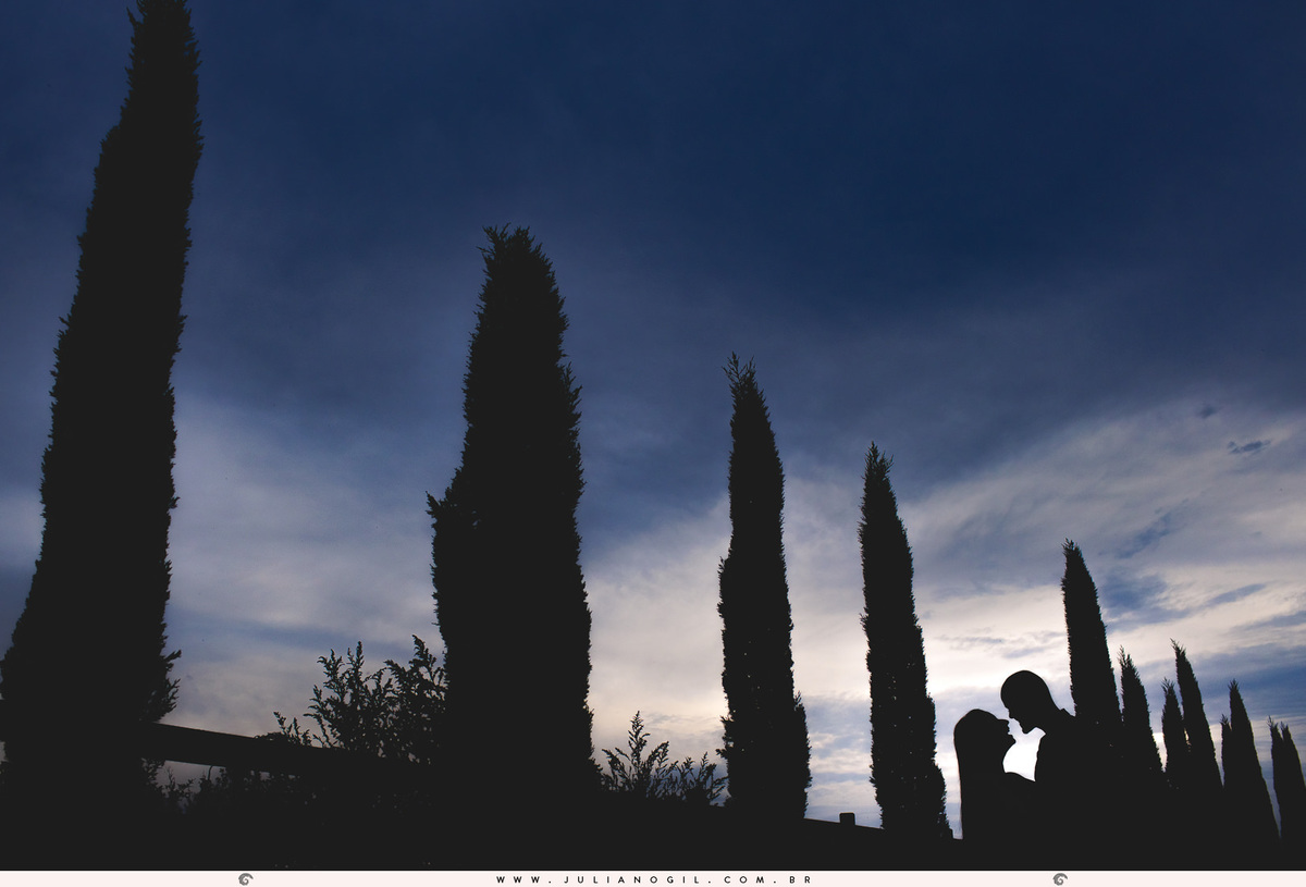 fotógrafo Juliano Gil irati paraná prudentópolis carambeí het dorp lavandário pré wedding casamento ensaio casal externo maiara renan ponta grossa palmeira lavanda bride noiva noivos pôr do sol
