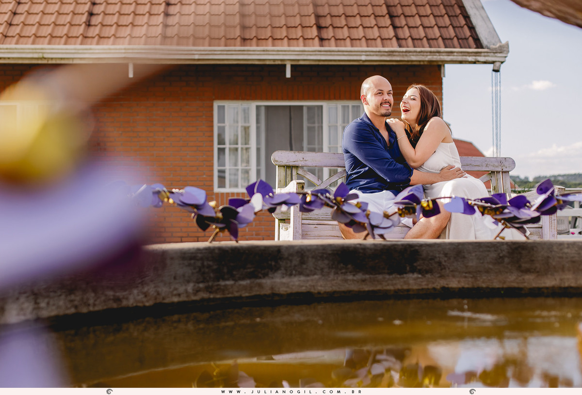 fotógrafo Juliano Gil irati paraná prudentópolis carambeí het dorp lavandário pré wedding casamento ensaio casal externo maiara renan ponta grossa palmeira lavanda bride noiva noivos pôr do sol