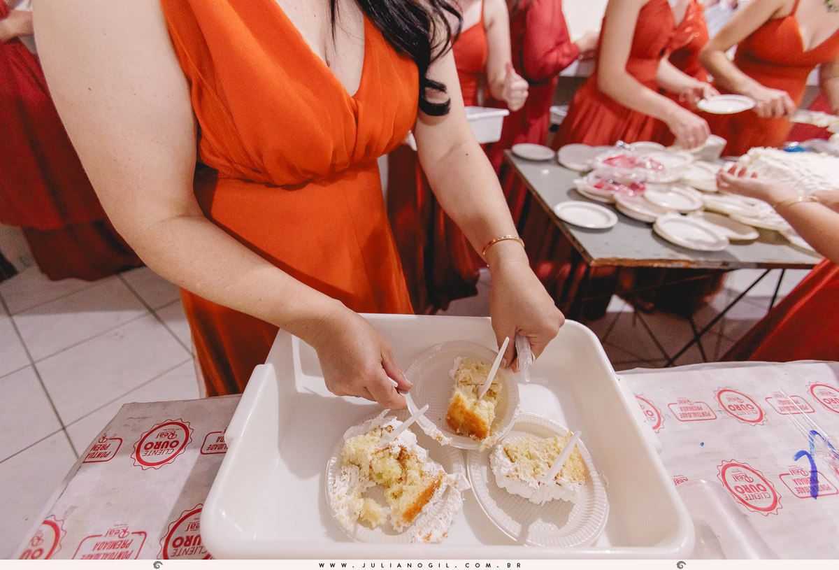 Recepção de casamento Lilian Tondello e Paulo Neves prudentópolis paraná vestido de novia fotógrafo juliano gil casamento ponte alta santuário nossa senhora das graças bota country rústico crioulo batista terno barbearia gravata costela de chão