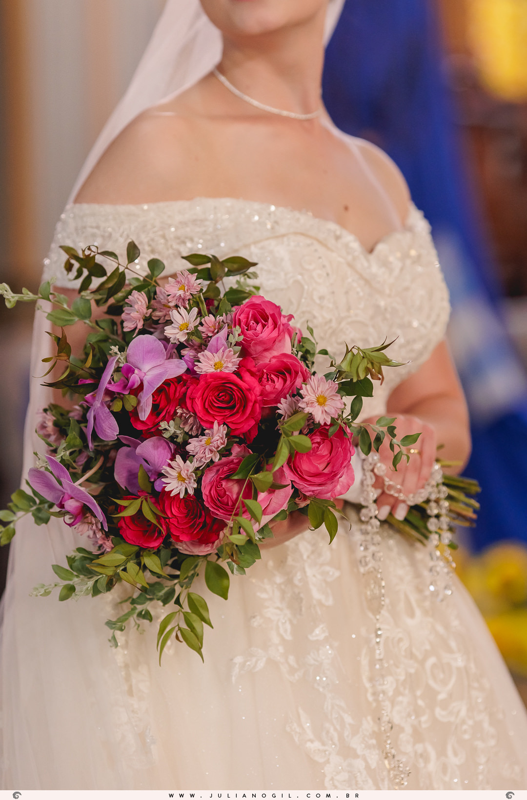 Cerimônia de Casamento Maiara Lupepsa e Renan Baran salão vip fotógrafo juliano gil prudentópolis paraná paróquia são josafat irati fotografia de casamento noiva vestido sapato coroa convites decoração madrinhas padrinhos noivo buquê maquiagem 