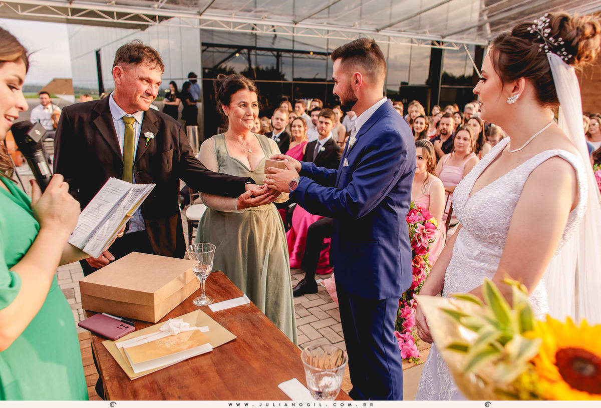 Casamento Caroline Poplaviski e  Matheus Basilio fotógrafo juliano gil hotel bourbon ponta grossa casamento noiva madrinhas sapato vestido curitiba paraná maquiagem recepção mirante dos campos ar livre 
cerimônia felipe salanti decoração jessica santos