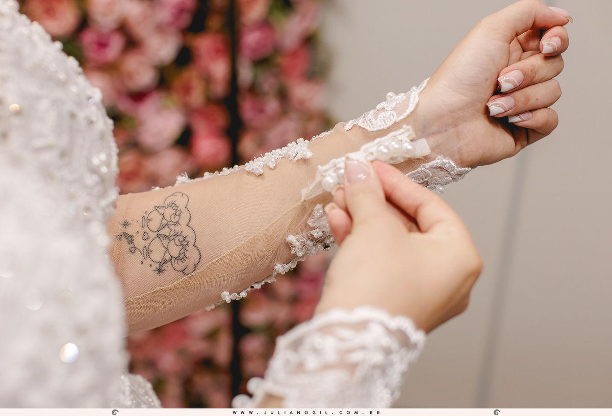 Making of da noiva Marcia Juka 
fotógrafo juliano gil salão maquiagem casamento cerimônia mallet paraná irati ponta grossa vestido boudoir madrinhas noivo Mateus Sobanski igreja são pedro recepção jhons club padrinhos terno alianças