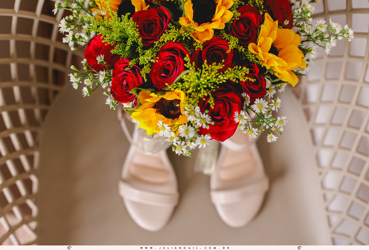 Making of da noiva Marcia Juka 
fotógrafo juliano gil salão maquiagem casamento cerimônia mallet paraná irati ponta grossa vestido boudoir madrinhas noivo Mateus Sobanski igreja são pedro recepção jhons club padrinhos terno alianças