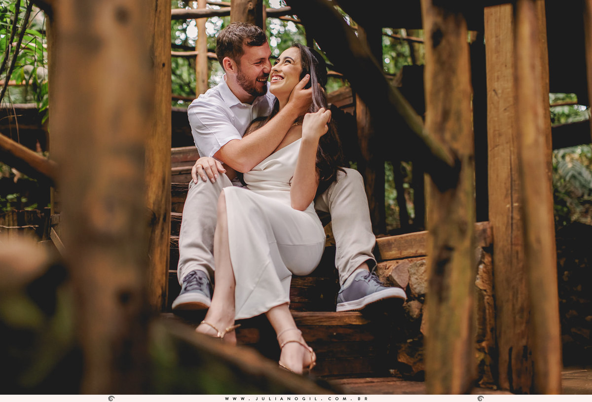 pré casamento eden spa fotógrafo juliano gil noiva noivo Marine e Leonardo lago pôr do sol vestido casa chalé irati paraná prudentópolis ponta grossa campo mourão maringá wedding bride externo ao ar livre