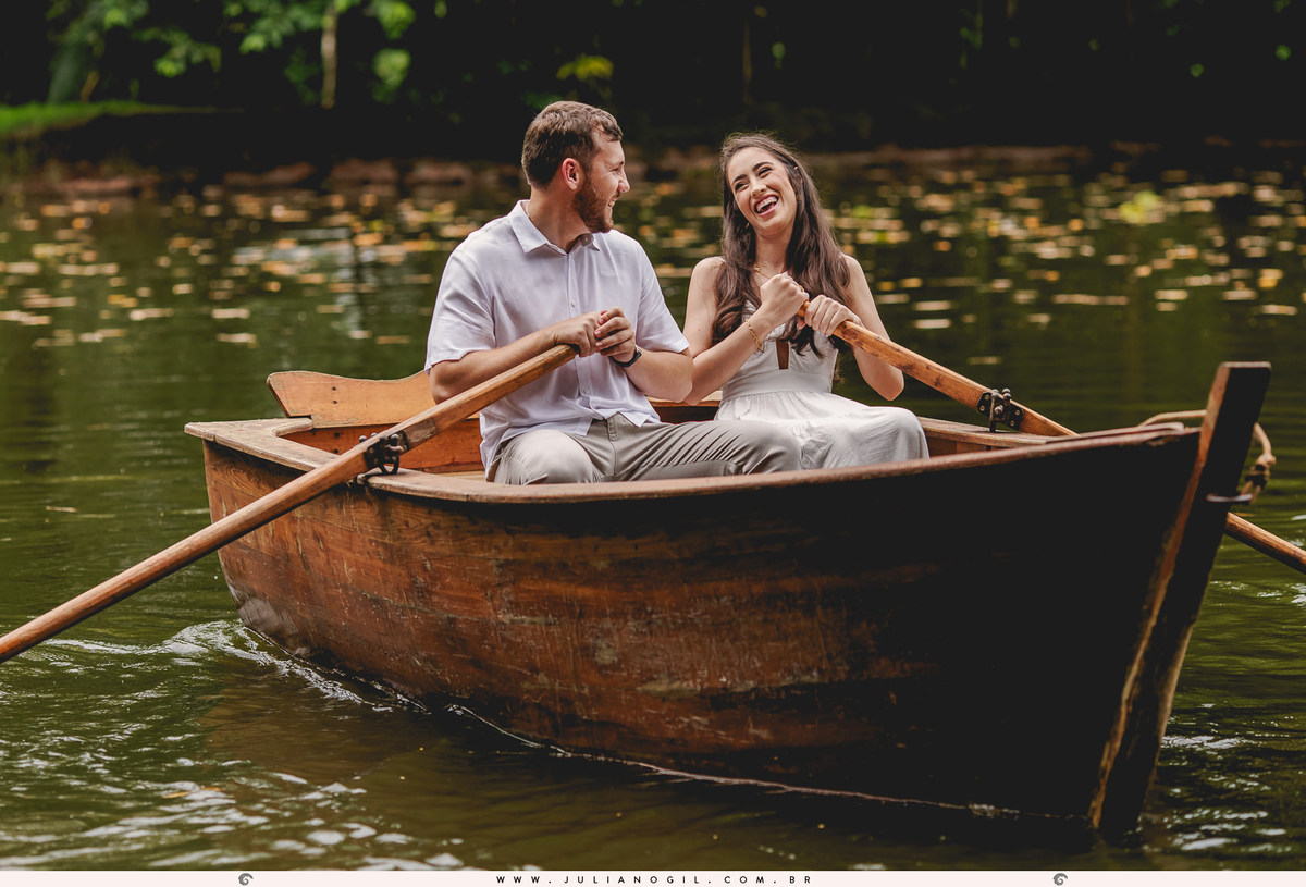 pré casamento eden spa fotógrafo juliano gil noiva noivo Marine e Leonardo lago pôr do sol vestido casa chalé irati paraná prudentópolis ponta grossa campo mourão maringá wedding bride externo ao ar livre