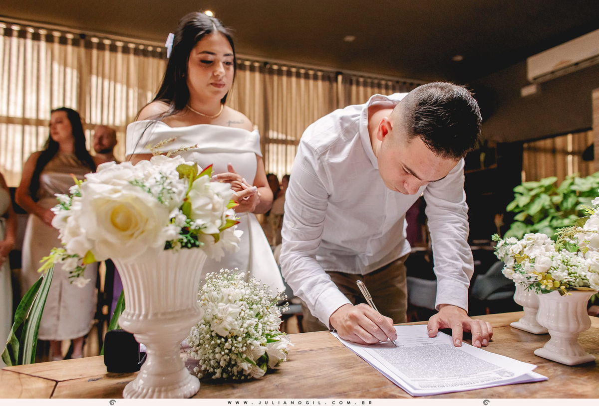 casamento civil fotógrafo juliano gil noiva noivo Milena e Luis Fernando restaurante intimista família troca de votos buquê vestido bride wedding brunch irati paraná prudentópolis ponta grossa curitiba 