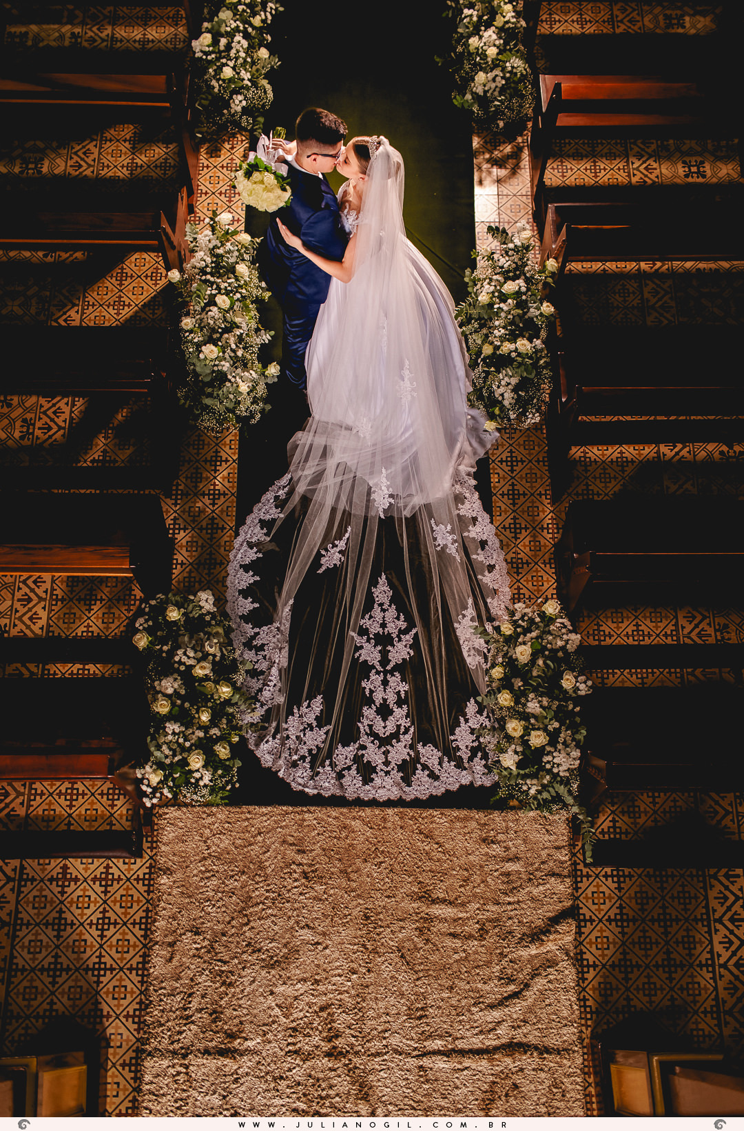 casamento Emanuelle e Felipe fotógrafo Juliano Gil igreja são josafat festa clube XVII madrinhas padrinhos noiva noivo prudentópolis paraná francisco beltrão rito ucraniano korovai recepção salão vip vestido de noiva brinde wedding bride