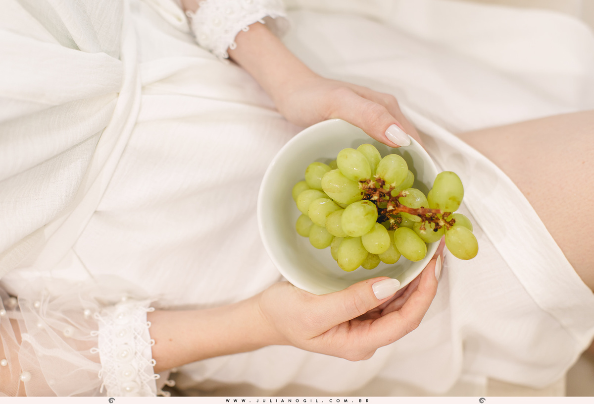 making of casamento Emanuelle e Felipe fotógrafo Juliano Gil igreja são josafat festa clube XVII madrinhas padrinhos noiva noivo prudentópolis paraná francisco beltrão rito ucraniano korovai recepção salão vip  brinde wedding bride