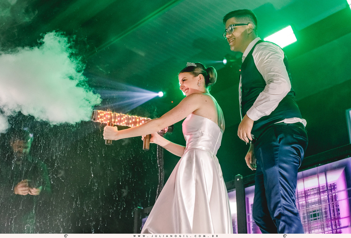 casamento Emanuelle e Felipe fotógrafo Juliano Gil igreja são josafat festa clube XVII madrinhas padrinhos noiva noivo prudentópolis paraná francisco beltrão rito ucraniano korovai recepção salão vip  brinde wedding bride decoração