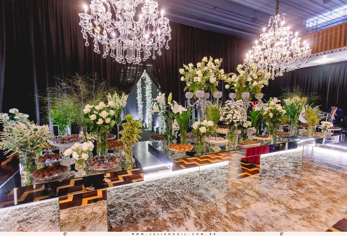 casamento Emanuelle e Felipe fotógrafo Juliano Gil igreja são josafat festa clube XVII madrinhas padrinhos noiva noivo prudentópolis paraná francisco beltrão rito ucraniano korovai recepção salão vip  brinde wedding bride decoração