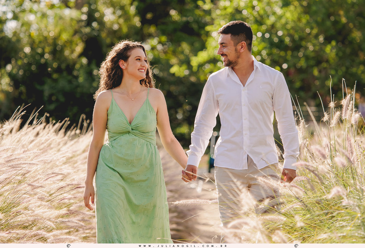 pre casamento fotografo juliano gil noiva Hanny noivo Andrei curitiba paraná palmeira colônia witmarsum ornamento ensaio externo noivado irati mallet rio azul ponta grossa união da vitória celeiro lavanda manjericão pôr do sol lavandário vale dos sonhos