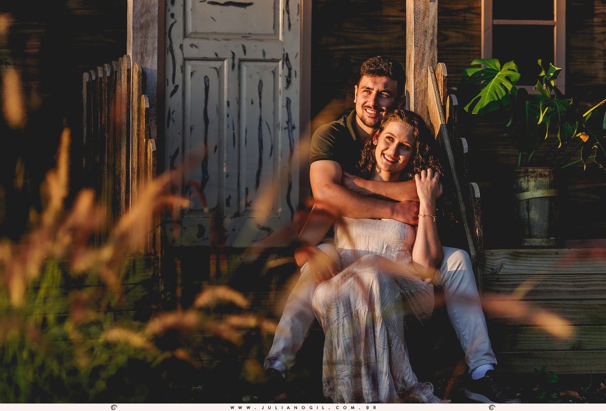 pre casamento fotografo juliano gil noiva Hanny noivo Andrei curitiba paraná palmeira colônia witmarsum ornamento ensaio externo noivado irati mallet rio azul ponta grossa união da vitória celeiro lavanda manjericão pôr do sol lavandário vale dos sonhos