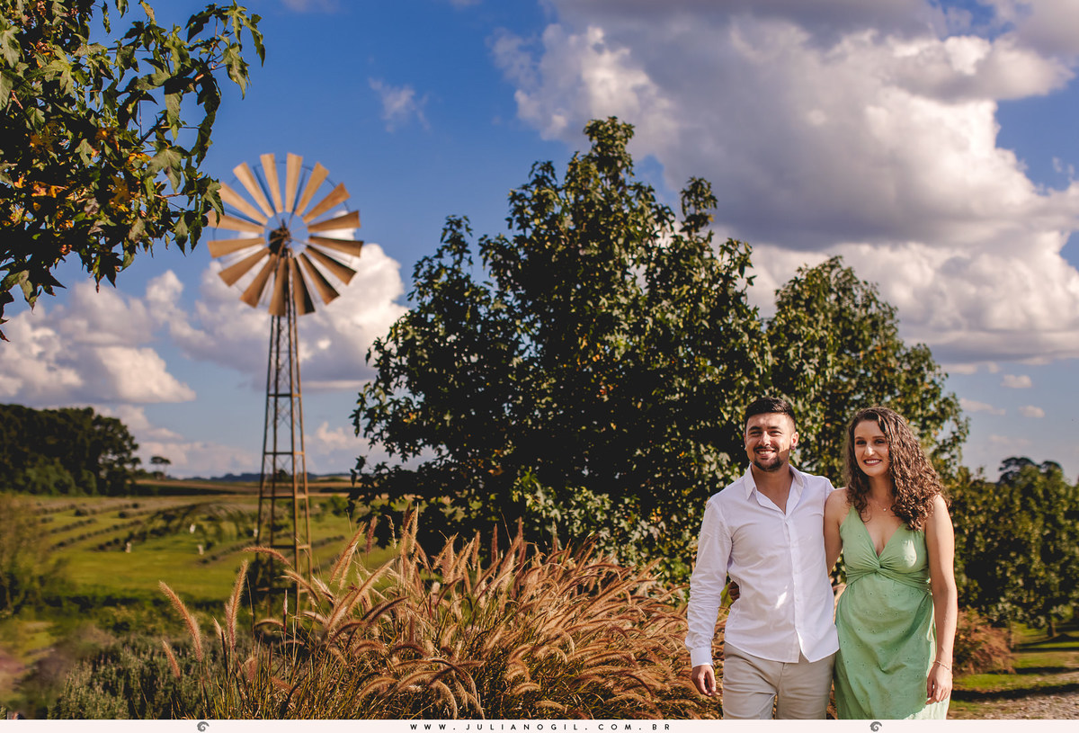 pre casamento fotografo juliano gil noiva Hanny noivo Andrei curitiba paraná palmeira colônia witmarsum ornamento ensaio externo noivado irati mallet rio azul ponta grossa união da vitória celeiro lavanda manjericão pôr do sol lavandário vale dos sonhos