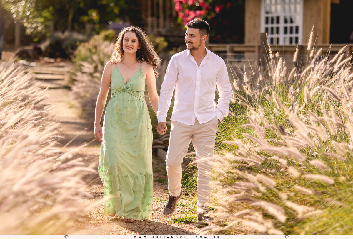 pre casamento fotografo juliano gil noiva Hanny noivo Andrei curitiba paraná palmeira colônia witmarsum ornamento ensaio externo noivado irati mallet rio azul ponta grossa união da vitória celeiro lavanda manjericão pôr do sol lavandário vale dos sonhos