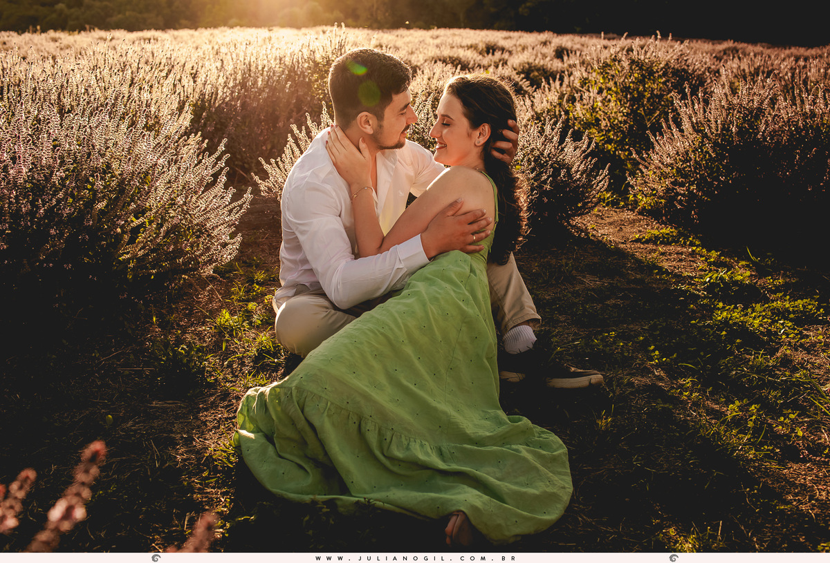 pre casamento fotografo juliano gil noiva Hanny noivo Andrei curitiba paraná palmeira colônia witmarsum ornamento ensaio externo noivado irati mallet rio azul ponta grossa união da vitória celeiro lavanda manjericão pôr do sol lavandário vale dos sonhos
