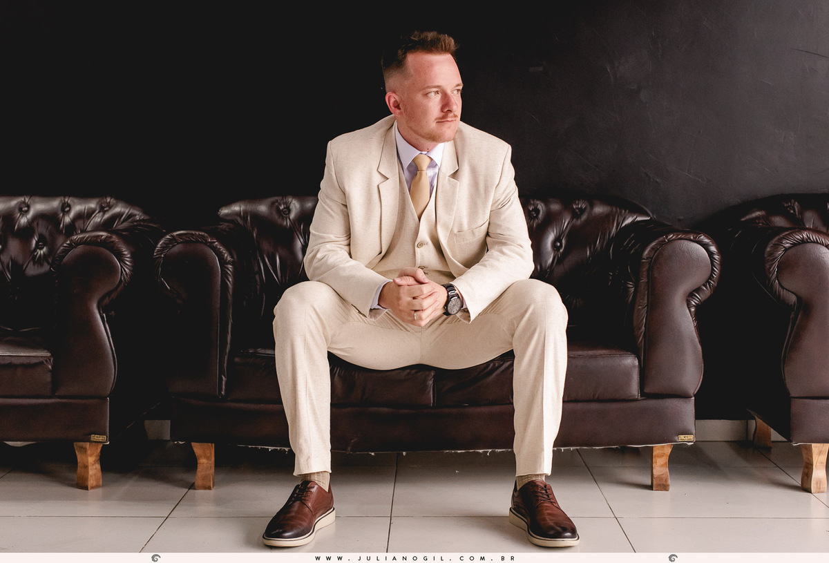 casamento Luiza Gaspar e Luís Felipe Carraro fotógrafo Juliano Gil igreja perpétuo socorro irati paraná ivaí ponta grossa curitiba barbearia 21 de maio salão da renata maquiadora vanessa novinski família bride noiva noivo canto verde cerimonial making of