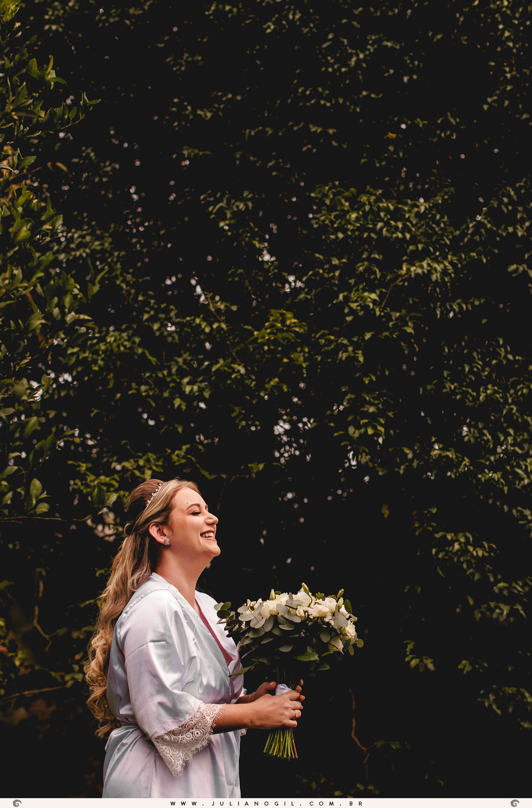 casamento Luiza Gaspar e Luís Felipe Carraro fotógrafo Juliano Gil igreja perpétuo socorro irati paraná ivaí ponta grossa curitiba barbearia 21 de maio salão da renata maquiadora vanessa novinski família bride noiva noivo canto verde cerimonial making of