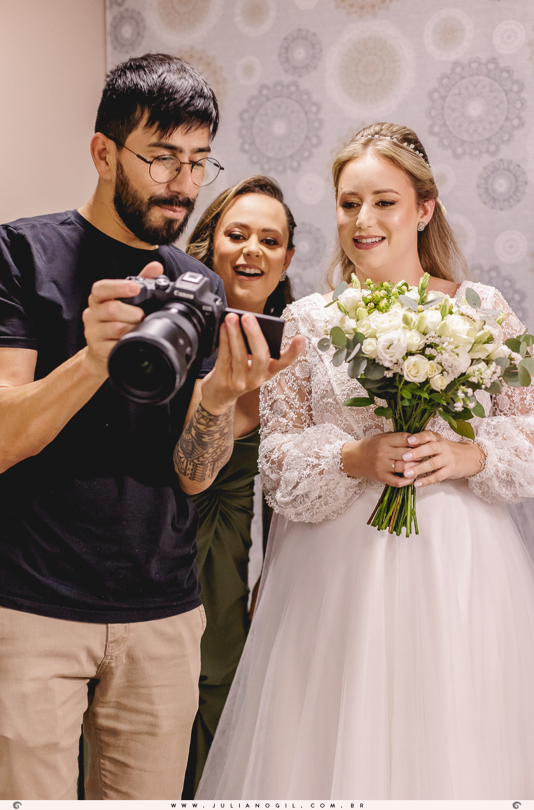 casamento Luiza Gaspar e Luís Felipe Carraro fotógrafo Juliano Gil igreja perpétuo socorro irati paraná ivaí ponta grossa curitiba barbearia 21 de maio salão da renata maquiadora vanessa novinski família bride noiva noivo canto verde cerimonial making of